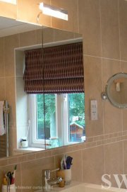 002._bathroom_roman_blind.400.600.to-height.cached