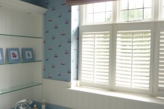 006._childrens_bathroom_blind.400.600.to-height.cached
