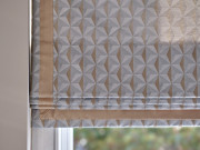 Roman blind with borders