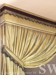 curtains from decorative pelmet
