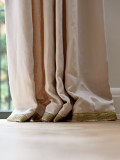 Curtains with contrast border breaking